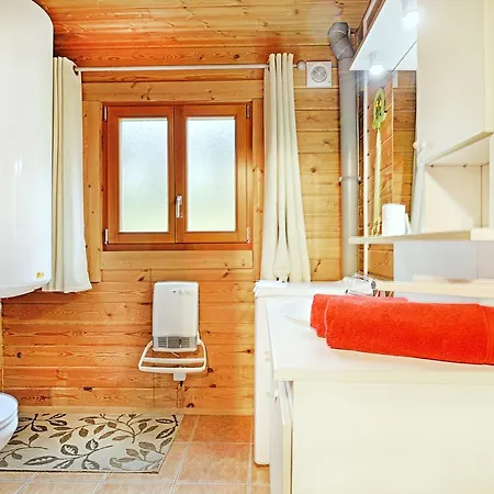 Дом отдыха Le Chant De La Riviere - 3 Etoiles Pour 8 Personnes *